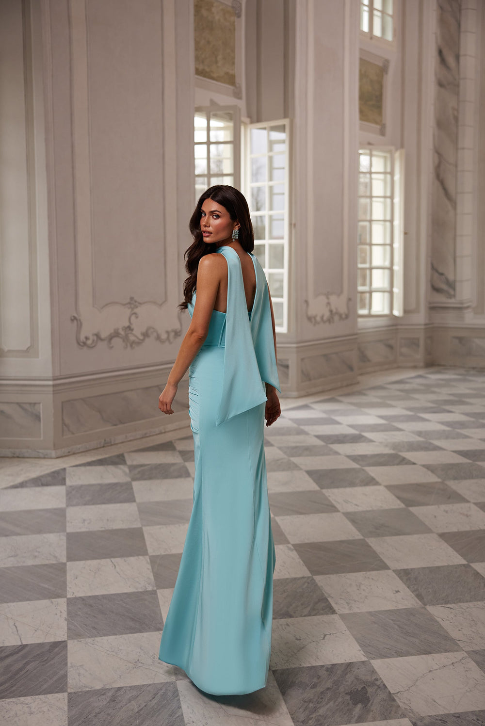 modern love yasmine dress Dress @jean.pierre.khoury Hair @ahmed__mounir