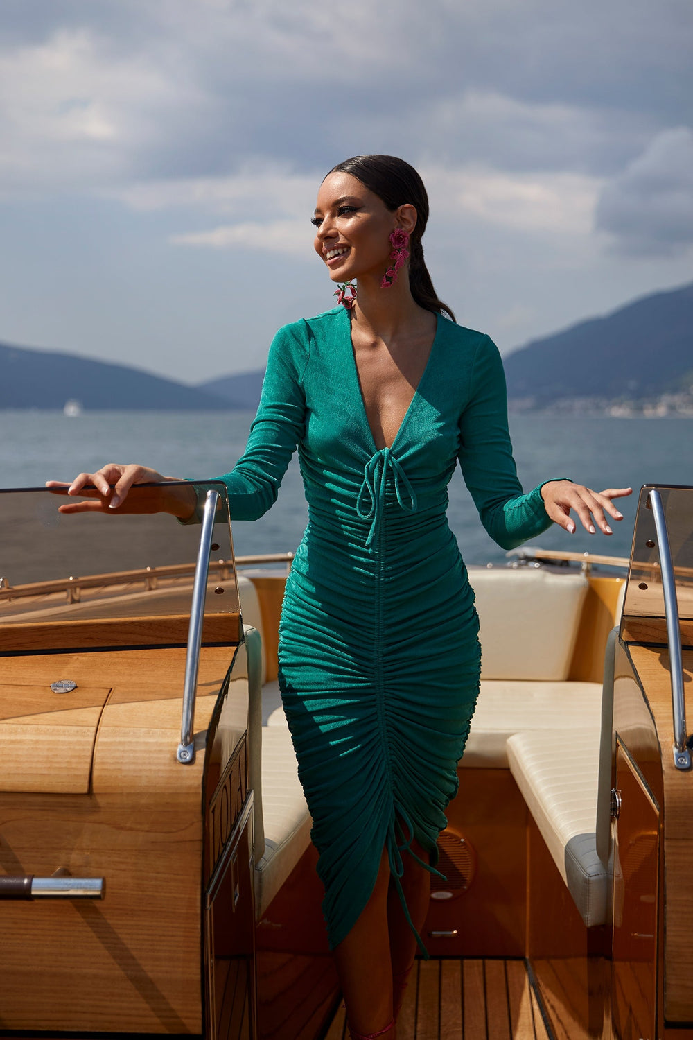 Martyna Emerald Midi Dress with Long Sleeves