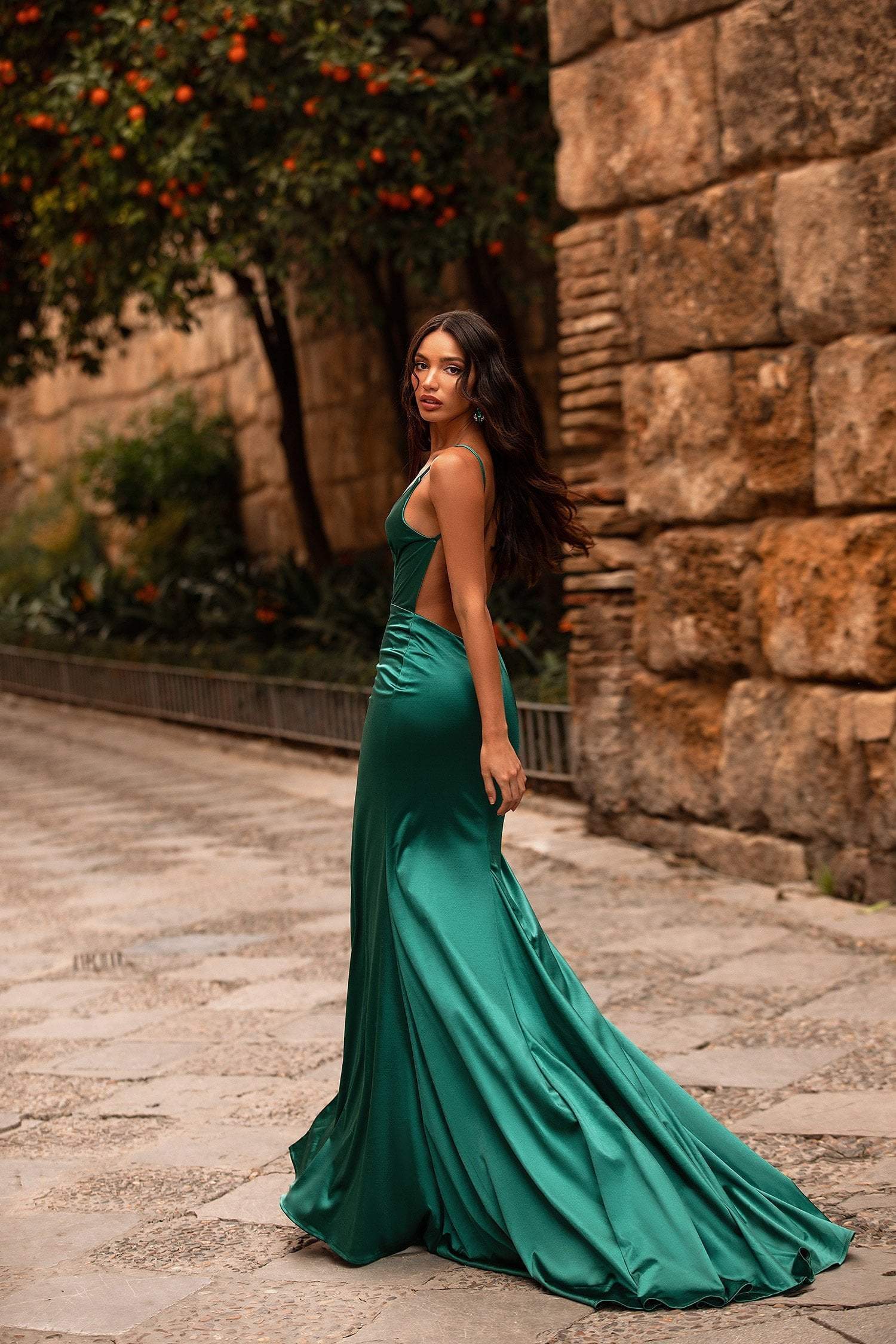 emerald green mermaid dress Flair Dress Teuta Matoshi Unleash your charm with BrydealoFactorys wholesale beauty. Jennifer Square Neckline Velvet Satin