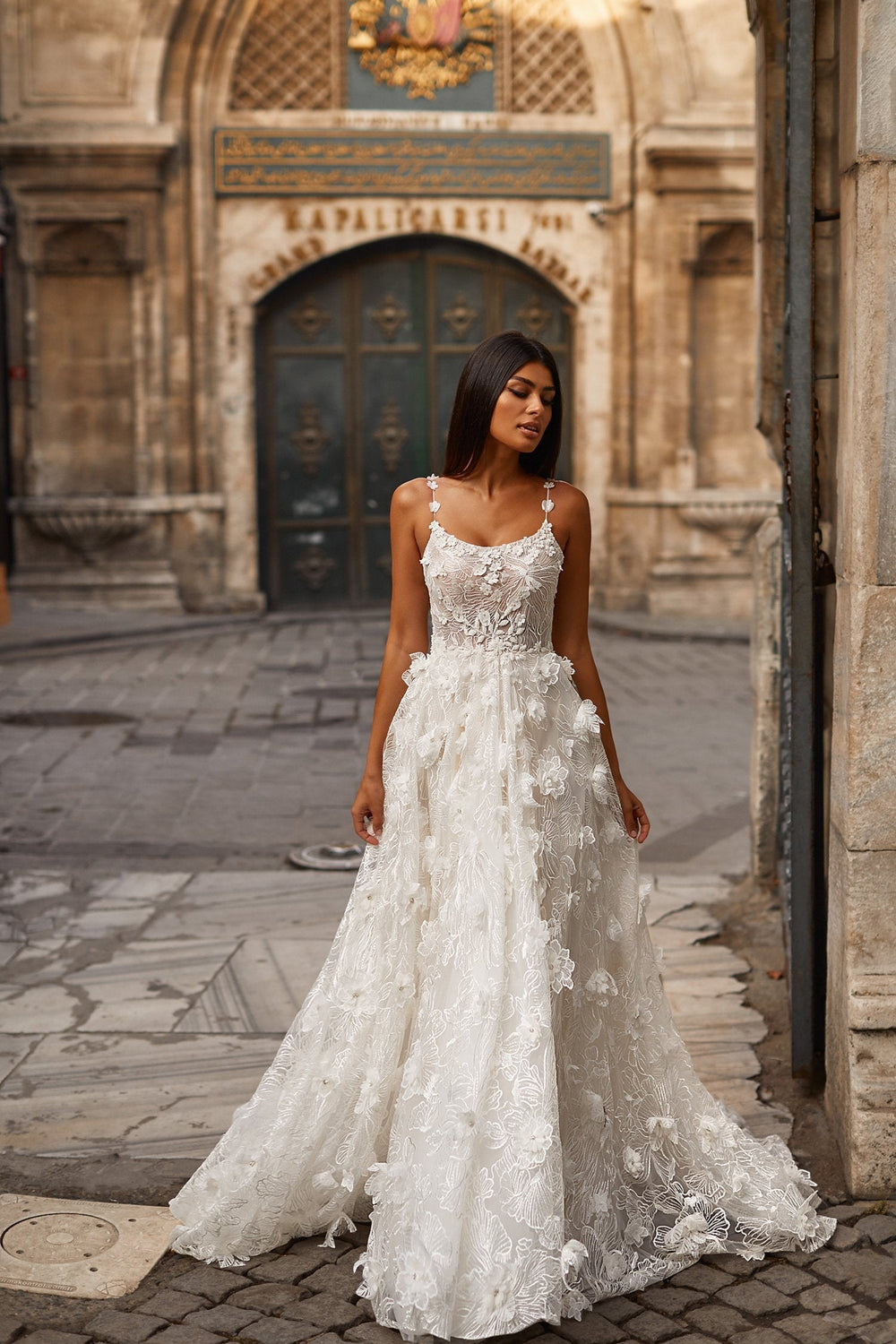 20 Best Long-Sleeved Wedding Dresses That Will Steal the Show