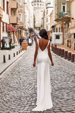 Sevyn Gown - White Jersey Mermaid Backless Bridal Gown With Slit